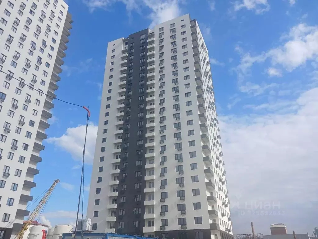 1-к кв. Тюменская область, Тюмень ул. Республики, 204к17 (36.85 м) - Фото 0