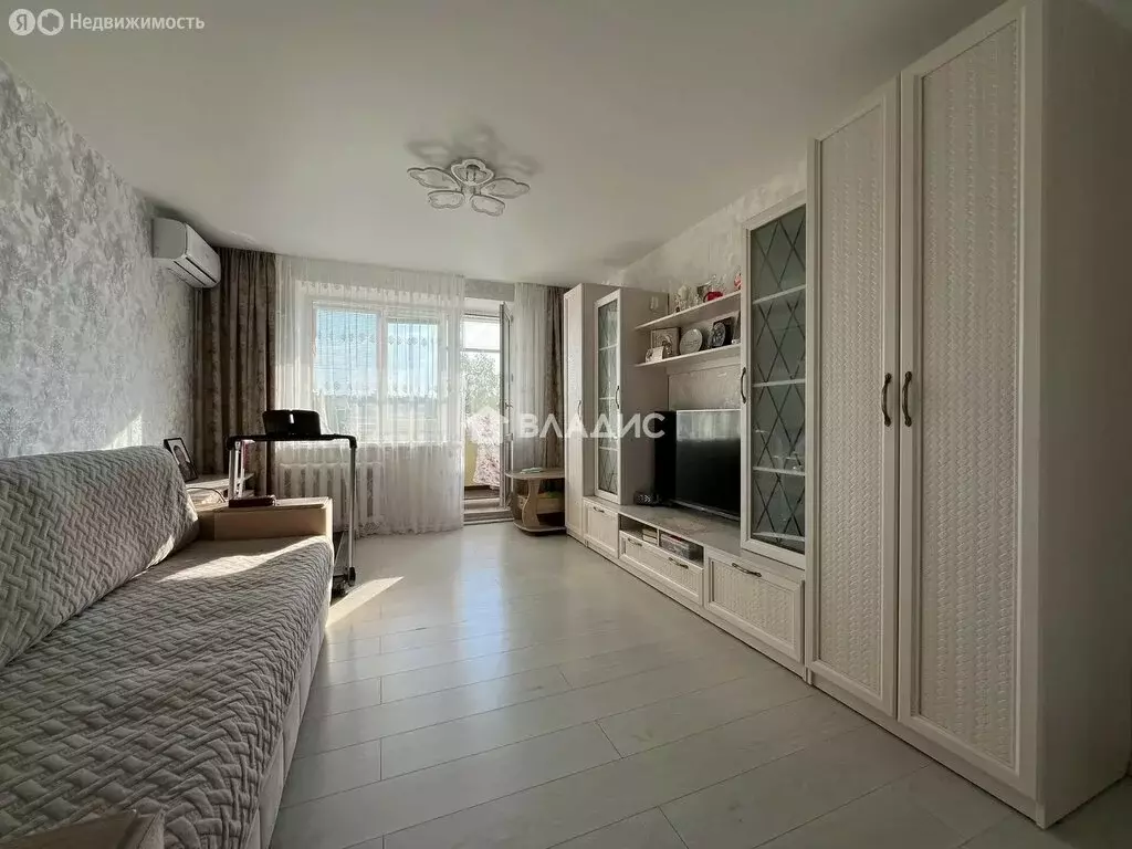 3-комнатная квартира: Белебей, улица Революционеров, 30 (56 м) - Фото 2
