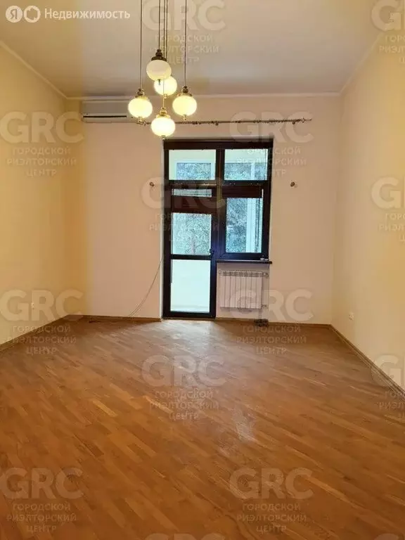 4-комнатная квартира: Сочи, улица Гагарина, 31 (320 м) - Фото 1