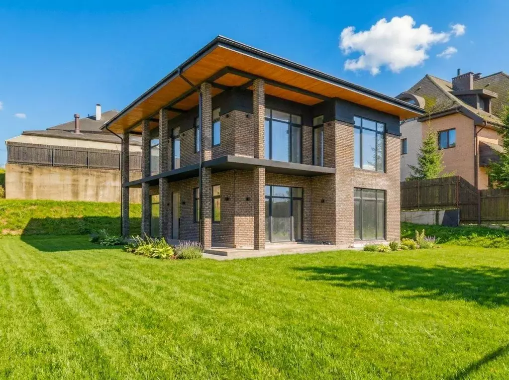 Дом в Ленинградская область, Всеволожский район, Бугровское городское ... - Фото 2