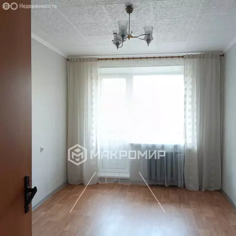 1к в 12-комнатной квартире (12 м) - Фото 1