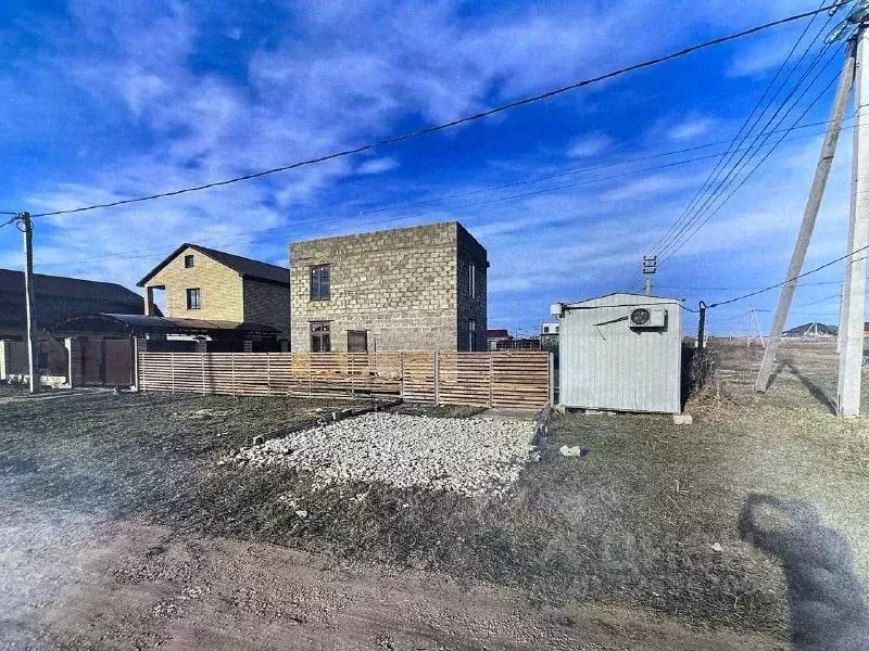 Дом в Краснодарский край, Темрюкский район, Фонталовское с/пос, пос. ... - Фото 1