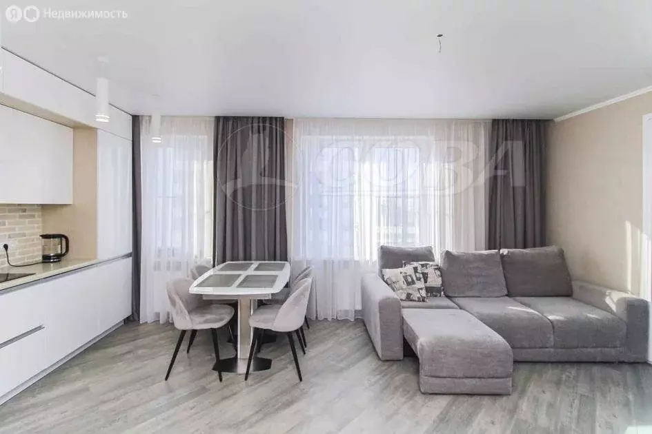 2-комнатная квартира: Тюмень, улица Монтажников, 57 (69.3 м) - Фото 0