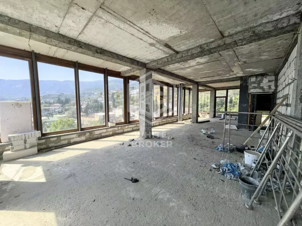 2-к кв. Крым, Ялта ул. Средне-Слободская, 17 (78.2 м) - Фото 1