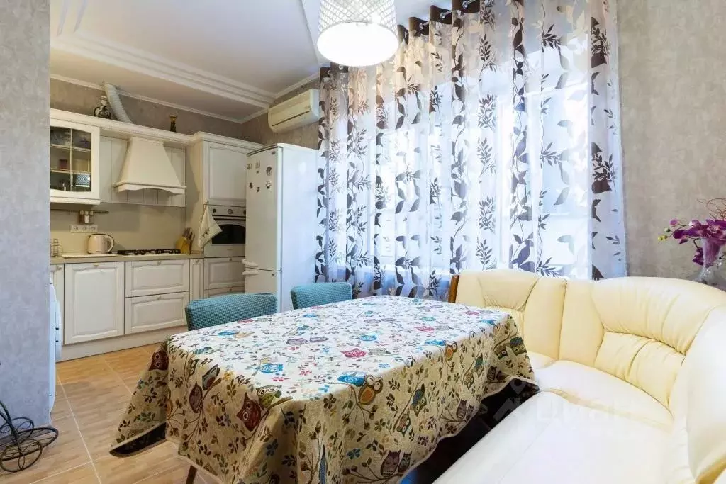1-к кв. Краснодарский край, Геленджик Кабардинская ул., 28 (48.0 м) - Фото 0
