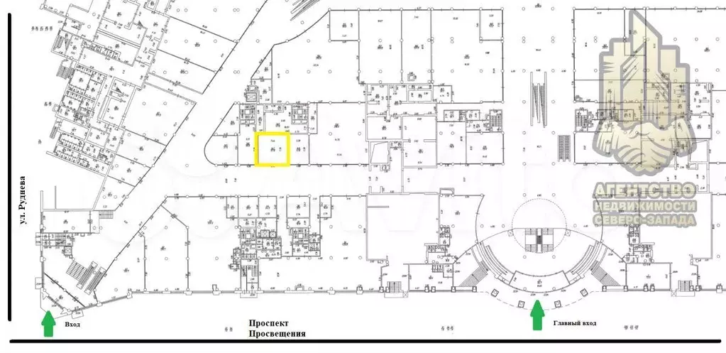 Аренда в трк на трафике 57,8 м2 - Фото 0