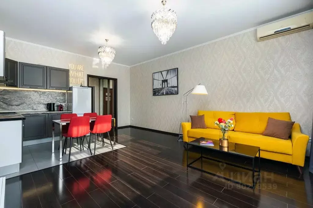 1-к кв. Тюменская область, Тюмень ул. Малыгина, 90 (64.0 м) - Фото 0