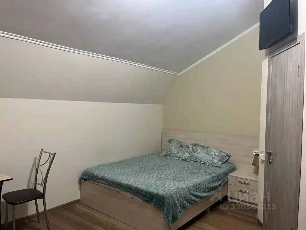 Студия Крым, Черноморское пгт ул. 60-летия Октября, 1-3 (25.0 м) - Фото 2