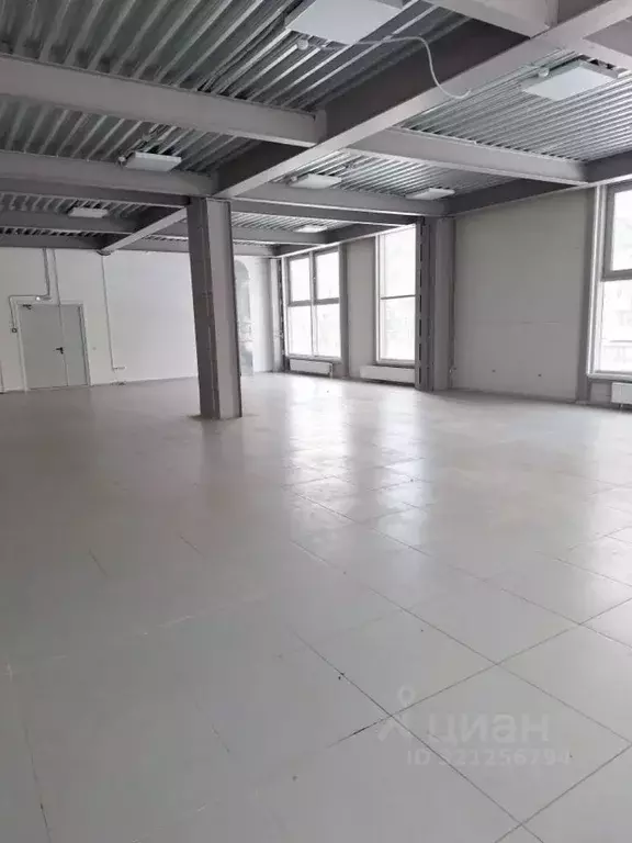 Торговая площадь в Нижегородская область, Нижний Новгород ул. Юлиуса ... - Фото 1