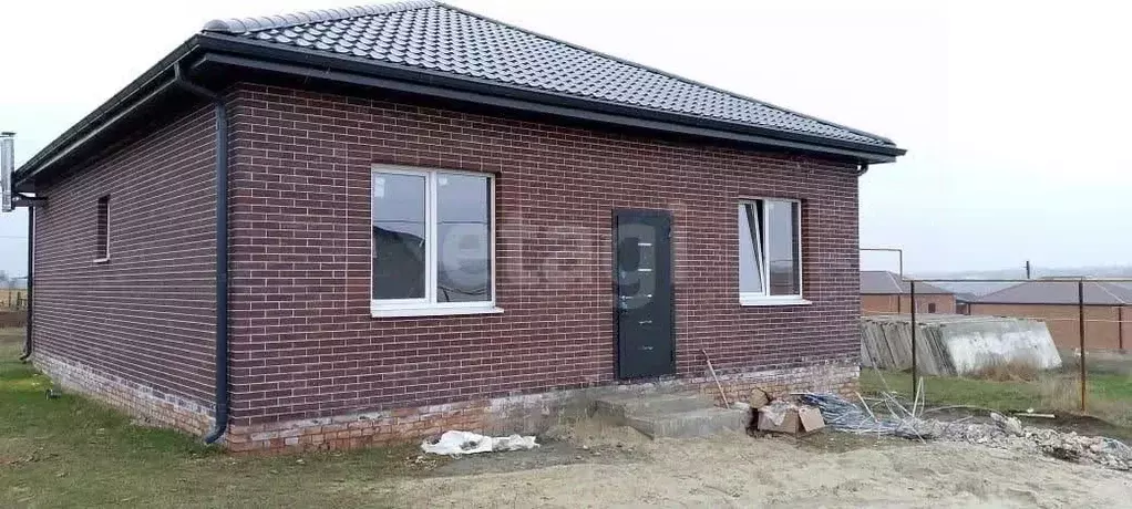 Дом в Ростовская область, Мясниковский район, с. Крым ул. Кардашяна ... - Фото 1