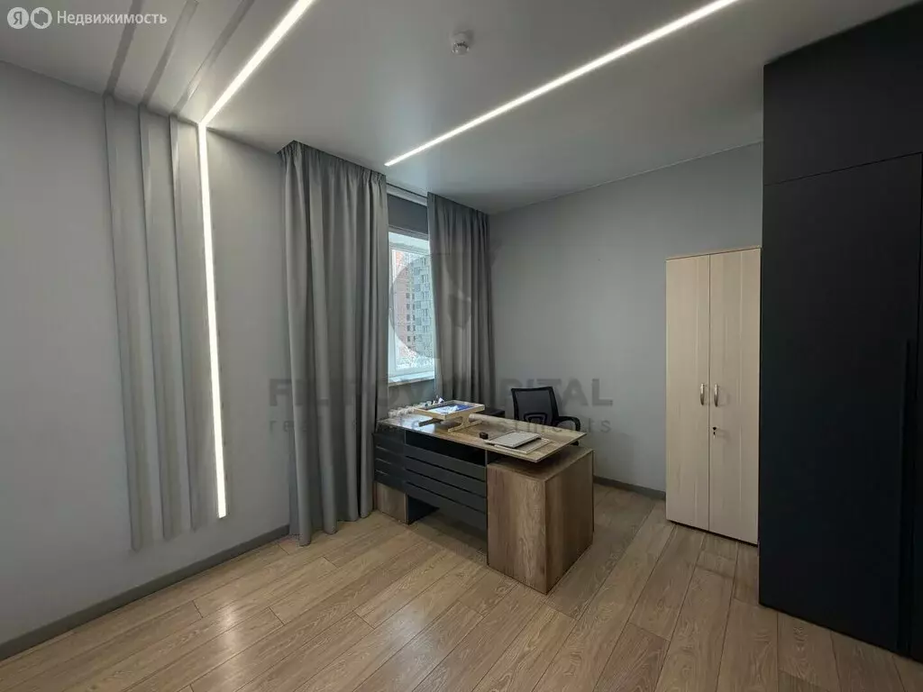 Офис (220 м) - Фото 1