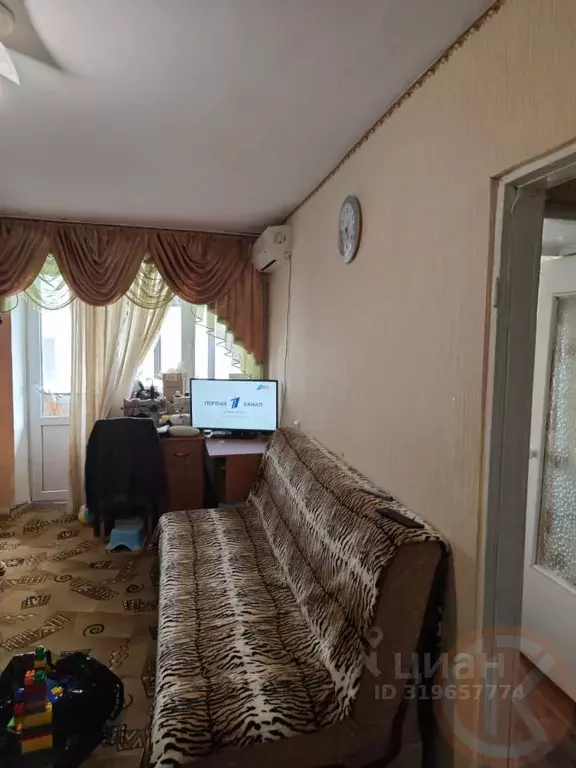 1-к кв. Крым, Евпатория ул. Имени 60-летия Октября, 26 (30.0 м) - Фото 0