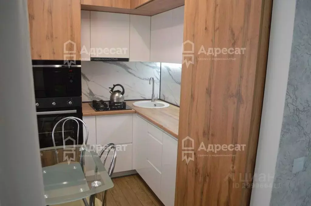 3-к кв. Волгоградская область, Волгоград ул. Кирова, 127 (55.4 м) - Фото 2