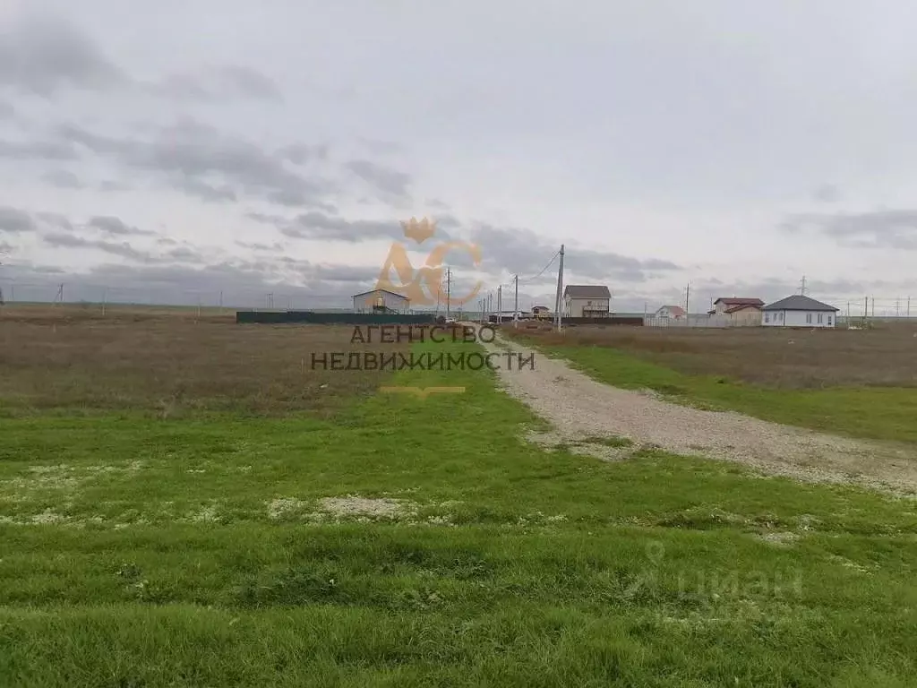 Участок в Крым, Феодосия муниципальный округ, с. Береговое ул. ... - Фото 1