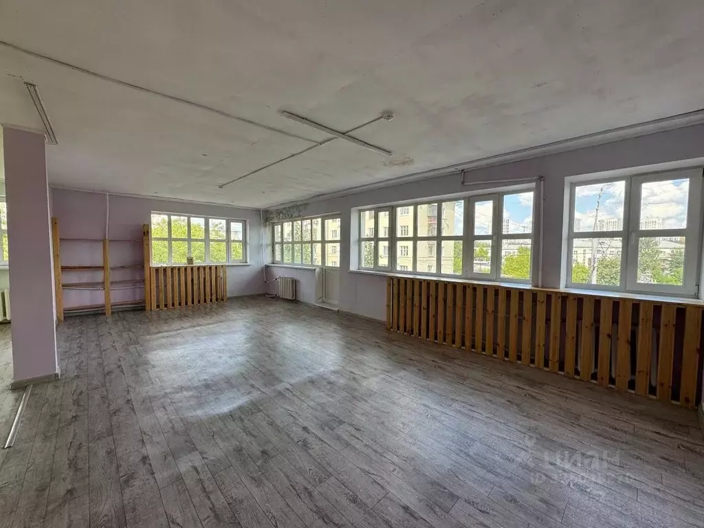 Помещение свободного назначения в Свердловская область, Екатеринбург ... - Фото 1