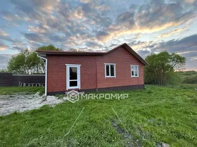 Дом в Брянская область, Брянский район, с. Глинищево ул. Октябрьская ... - Фото 0