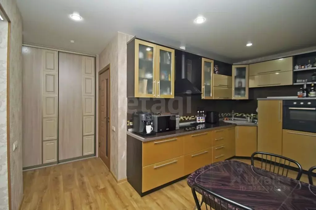 1-к кв. Омская область, Омск ул. Красный Путь, 143к3 (50.0 м) - Фото 1