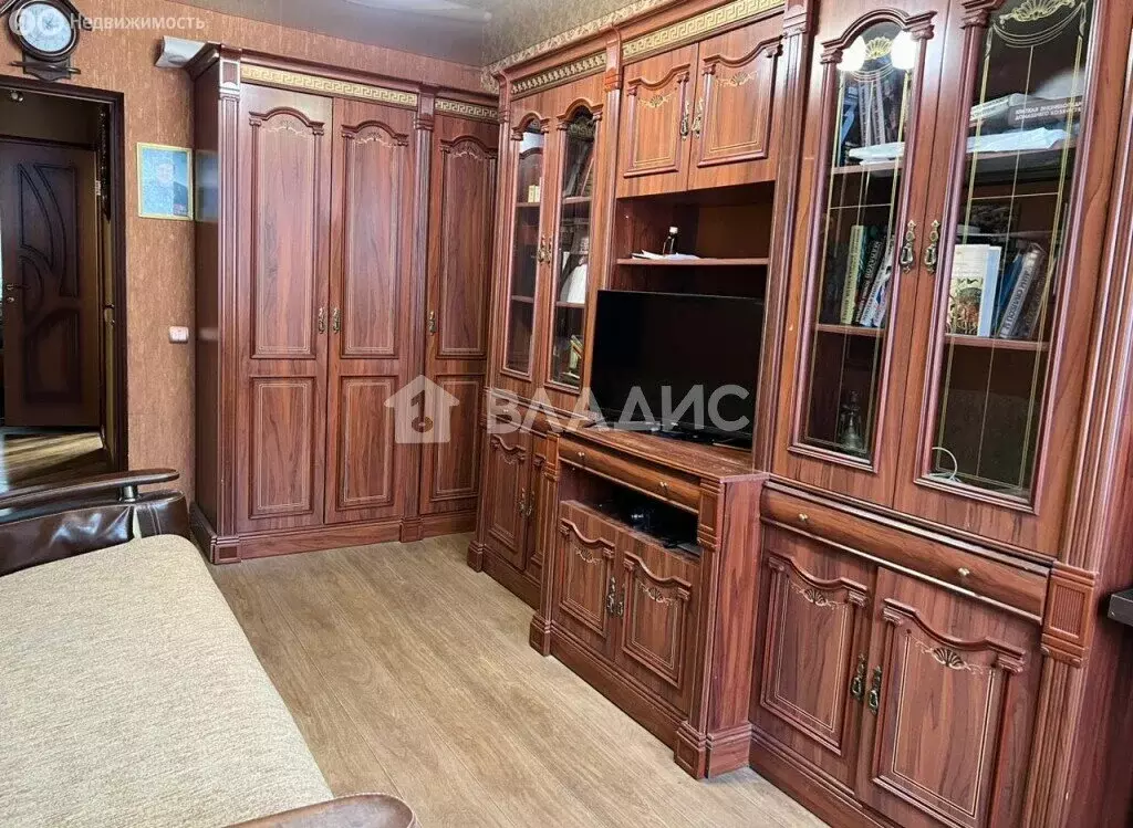3-комнатная квартира: Вологда, улица Петина, 10 (74 м) - Фото 1