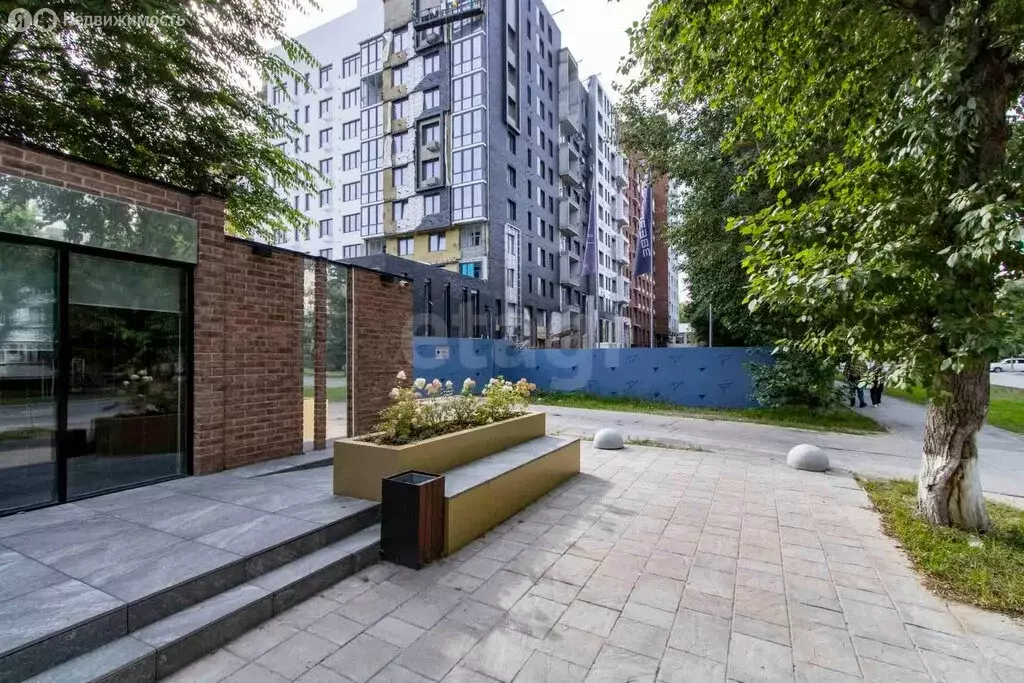 3-комнатная квартира: Тюмень, улица Энергетиков, 42 (100 м) - Фото 2