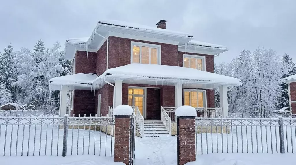 Дом в Московская область, Дмитровский муниципальный округ, с. ... - Фото 1