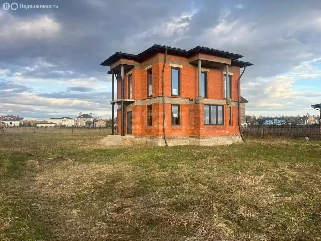 Дом в Тверская область, Конаковский муниципальный округ, деревня ... - Фото 1