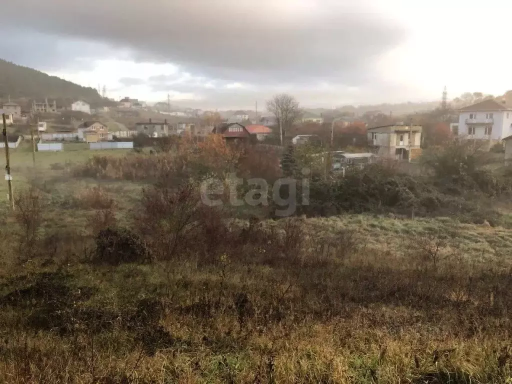 Участок в Крым, Симферопольский район, Перовское с/пос, Надежда ... - Фото 1