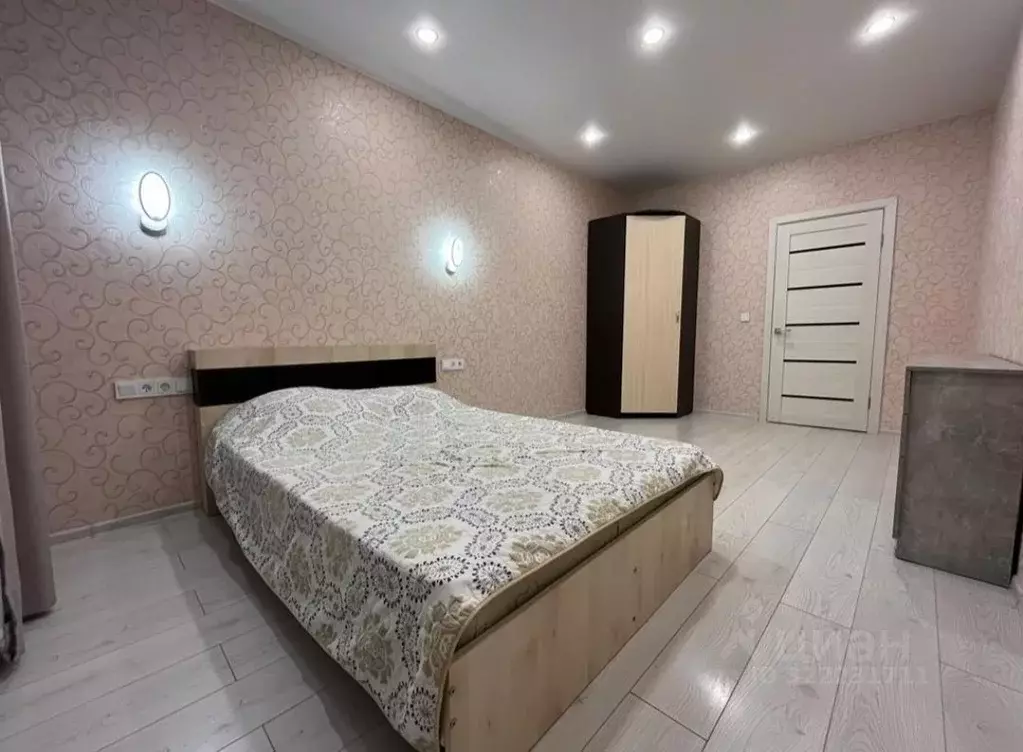3-к кв. Иркутская область, Иркутск ул. Баррикад, 62/13 (67.0 м) - Фото 0