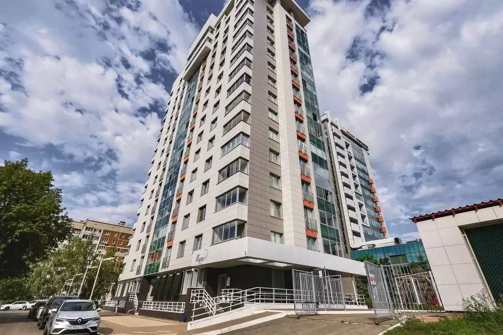 2-к кв. Удмуртия, Ижевск Пушкинская ул., 279А (68.3 м) - Фото 0