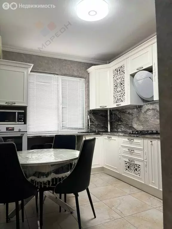 3-комнатная квартира: посёлок городского типа Яблоновский, Солнечная ... - Фото 2