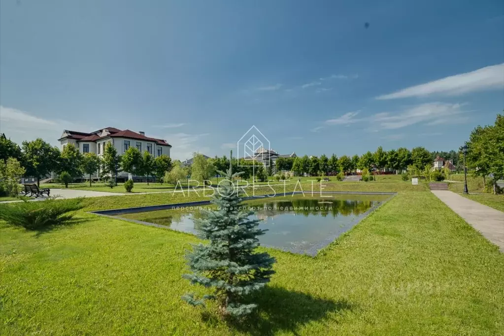Участок в Московская область, Красногорск городской округ, д. ... - Фото 1