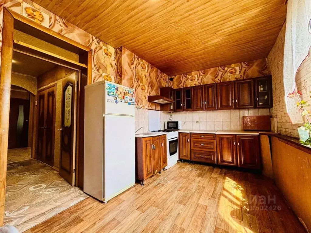 Дом в Курская область, Октябрьский район, Черницынский сельсовет, д. ... - Фото 1