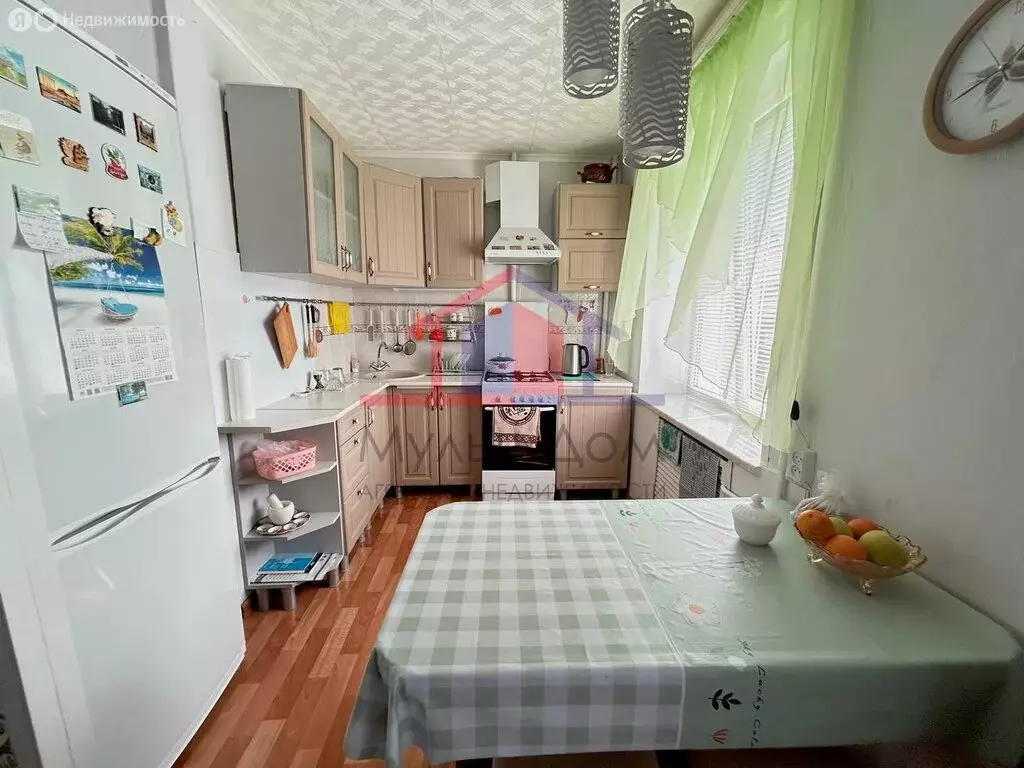 2-комнатная квартира: Старый Оскол, Октябрьская улица, 27 (50 м) - Фото 1