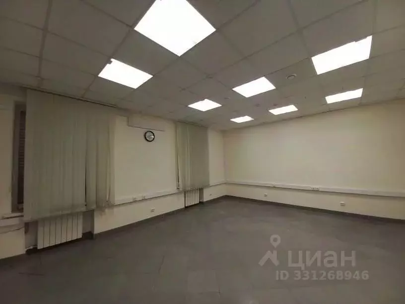 Помещение свободного назначения в Псковская область, Псков Октябрьский ... - Фото 2