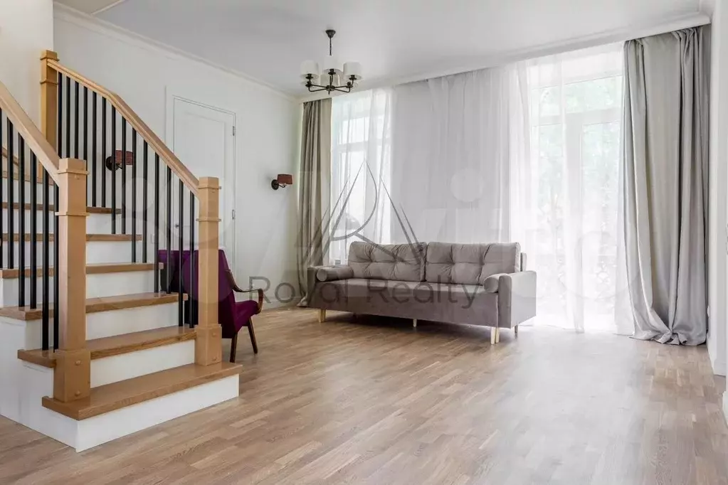 4-к. квартира, 120 м, 4/4 эт. - Фото 1