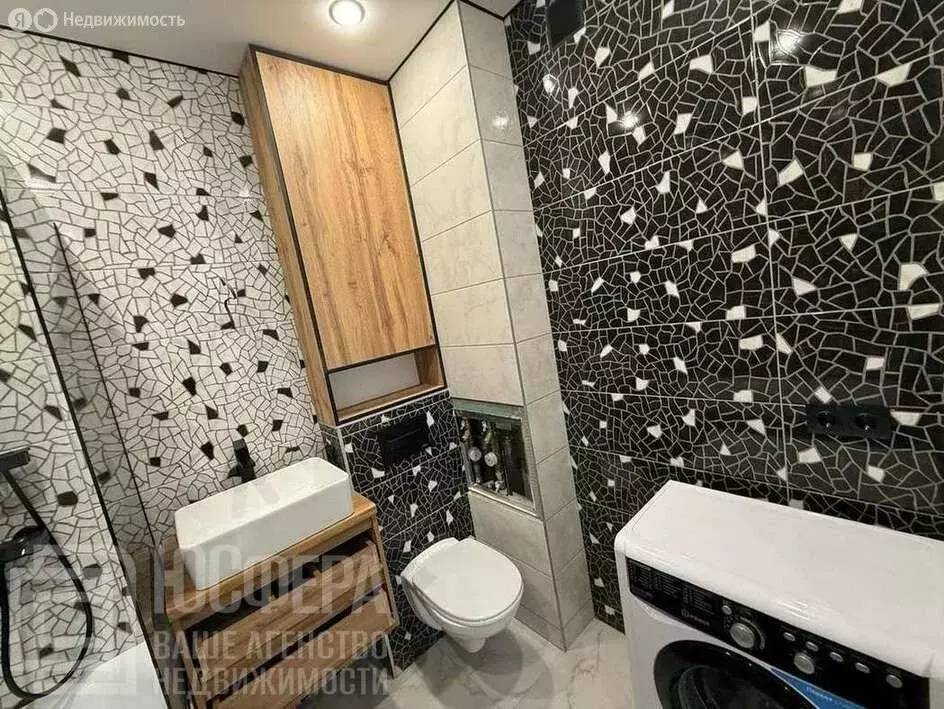 2-комнатная квартира: Волгоград, улица Качинцев, 81 (50 м) - Фото 0