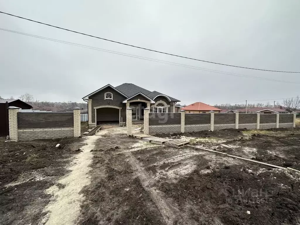 Дом в Белгородская область, Белгородский район, Тавровское с/пос, с. ... - Фото 0