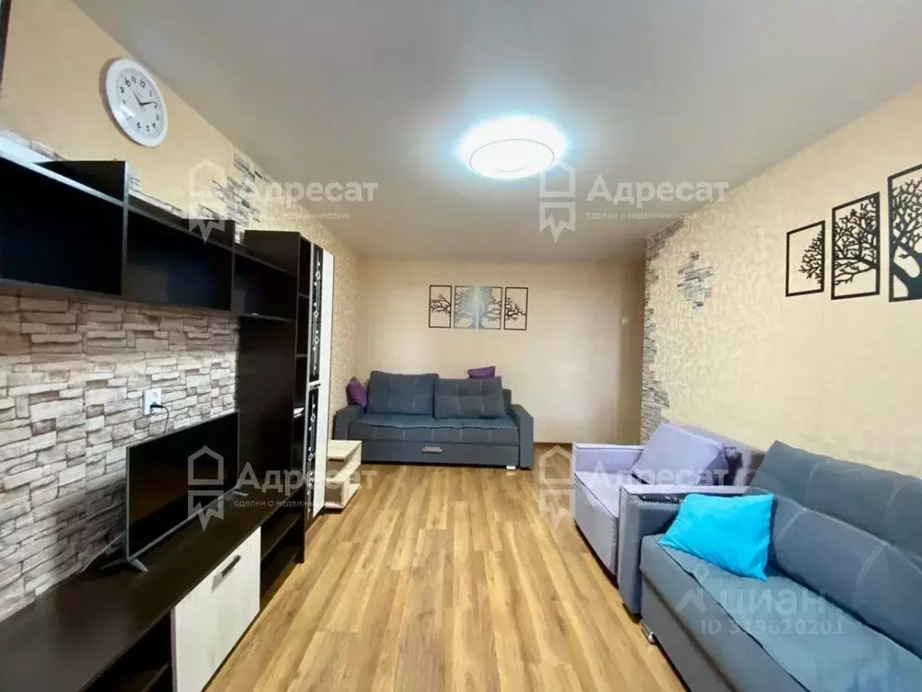 2-к кв. Волгоградская область, Волгоград ул. Кирова, 127А (45.3 м) - Фото 0