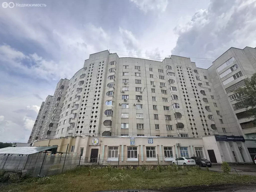 3-комнатная квартира: Уфа, Комсомольская улица, 18 (65.2 м) - Фото 0