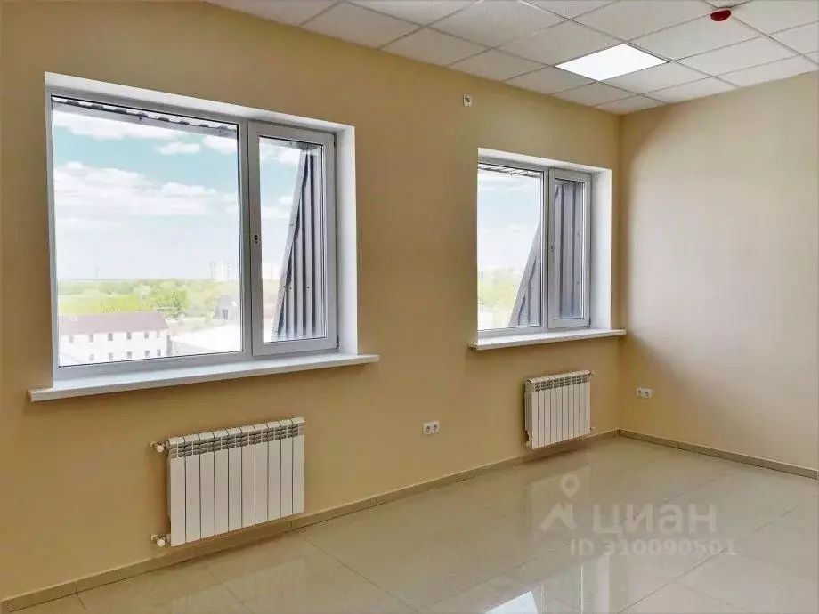 Офис в Саратовская область, Саратов ул. Имени А.П. Шехурдина, 22 (30 ... - Фото 0