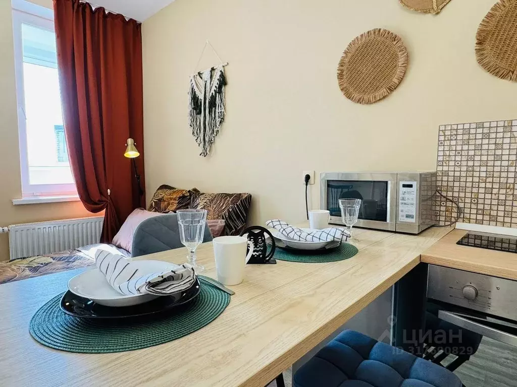 Студия Свердловская область, Екатеринбург ул. Азина, 22/7 (32.0 м) - Фото 1