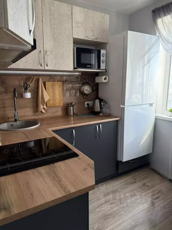 2-к кв. Мурманская область, Мурманск ул. Капитана Буркова, 33 (43.0 м) - Фото 0