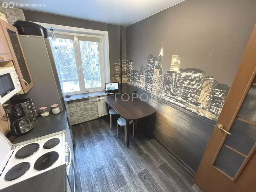 3-комнатная квартира: Новосибирск, улица Кошурникова, 18 (61.5 м) - Фото 2