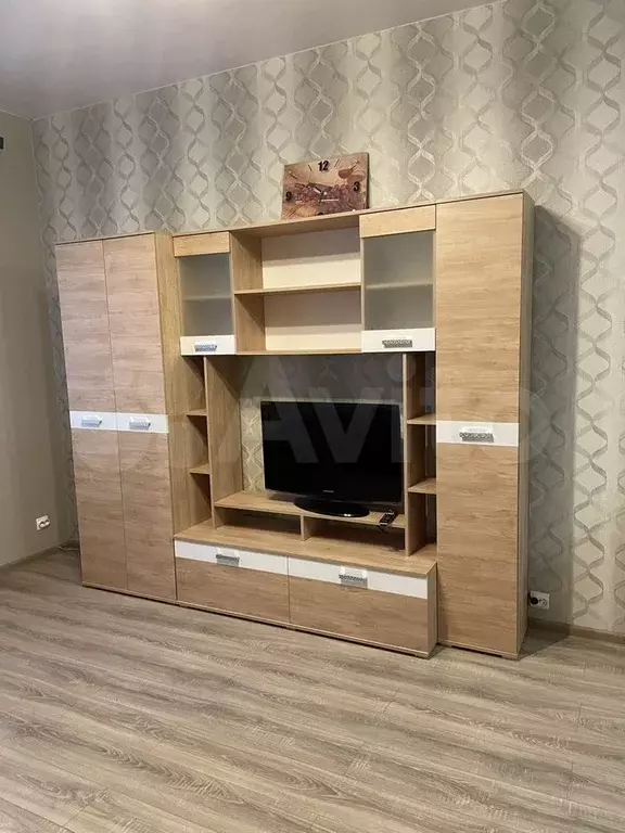 1-к. квартира, 45 м, 1/3 эт. - Фото 1