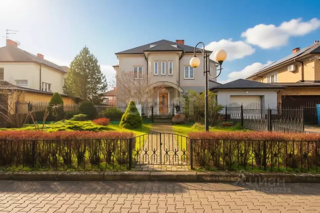 Дом в Калининградская область, Калининград Пражская ул., 16 (300 м) - Фото 1