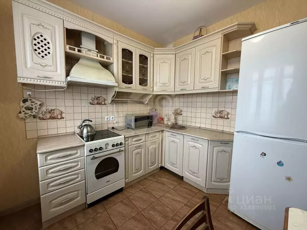 2-к кв. Белгородская область, Старый Оскол Степной мкр, 18 (64.0 м) - Фото 1