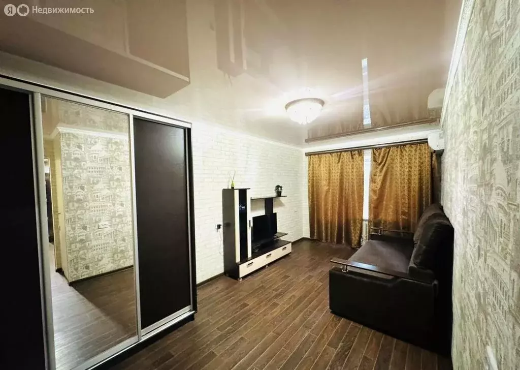 2-комнатная квартира: Каменск-Шахтинский, улица Щаденко, 19 (40 м) - Фото 0
