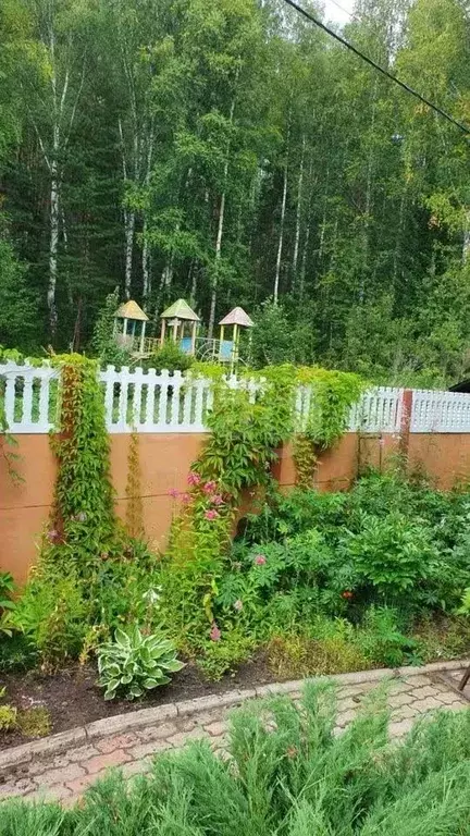 Дом в Красноярский край, Емельяново городское поселение, д. Крутая ул. ... - Фото 0