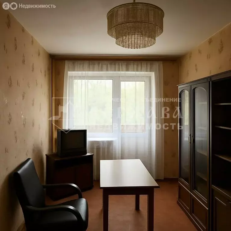 3-комнатная квартира: Междуреченск, проспект 50 лет Комсомола, 26 ... - Фото 0
