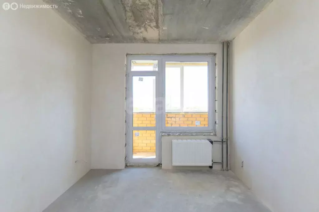 3-комнатная квартира: Тюмень, улица Тимофея Чаркова, 79 (61 м) - Фото 1