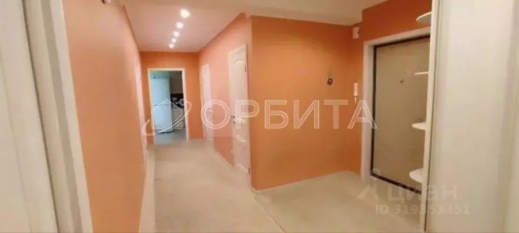 3-к кв. Тюменская область, Тюмень ул. Академика Сахарова, 42 (80.0 м) - Фото 1